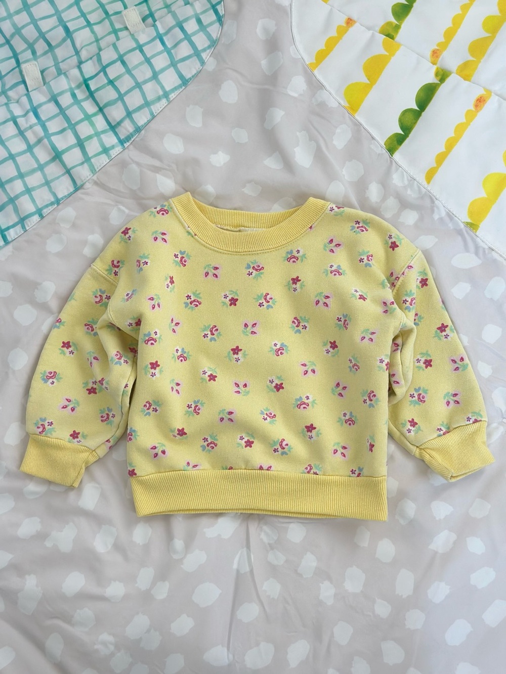 VTG Light Yellow Floral Sweatshirt Size 18 Months